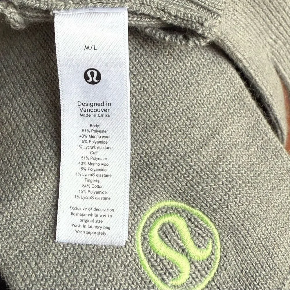 Lululemon Merino Wool Blend Warm Revelation Tech Gloves Size M/L. Like NEW!